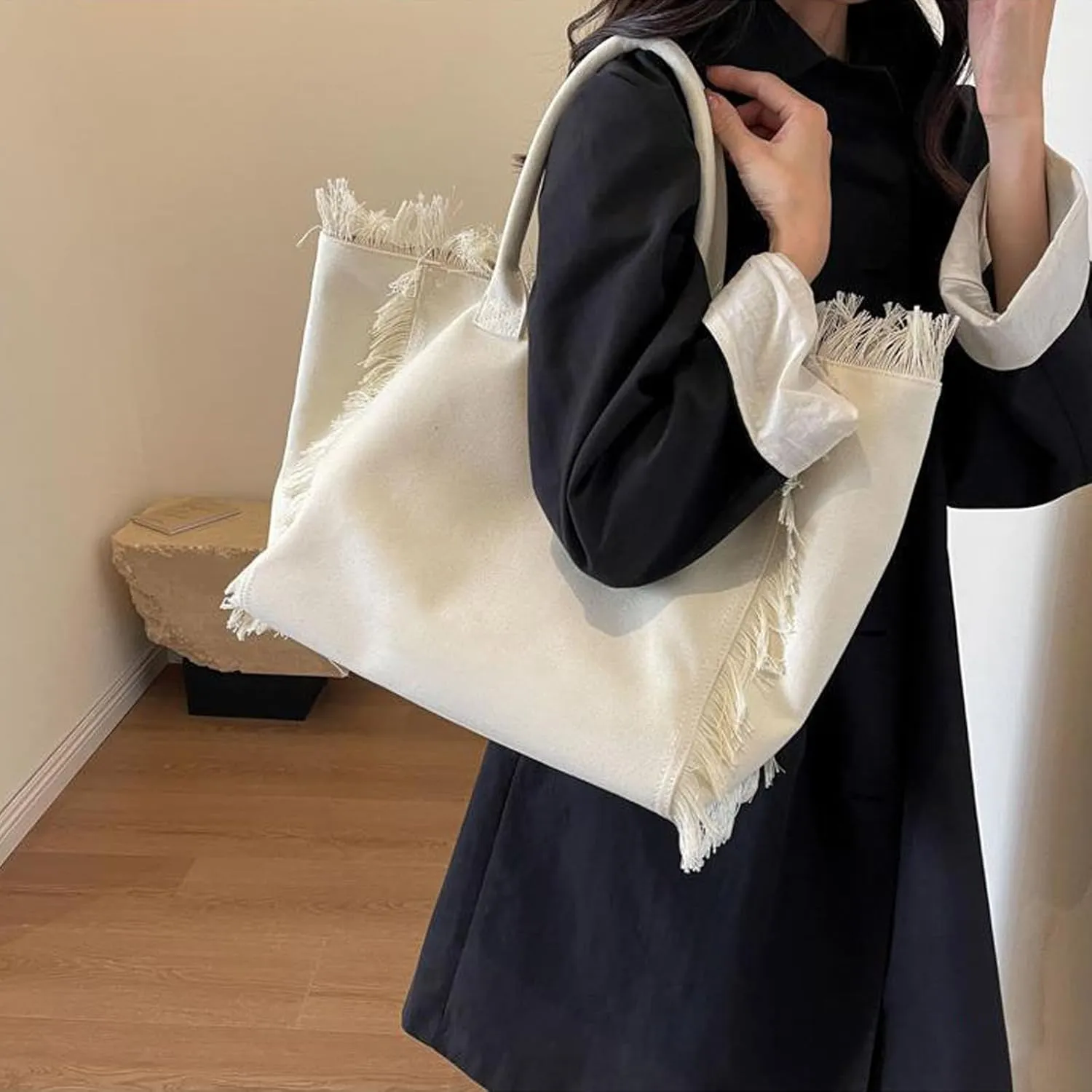 Canvas Tote Bag for Women with Tassel,Large Capacity Tassel Tote Bag Solid Canvas Commuter Handbag Shoulder Bag