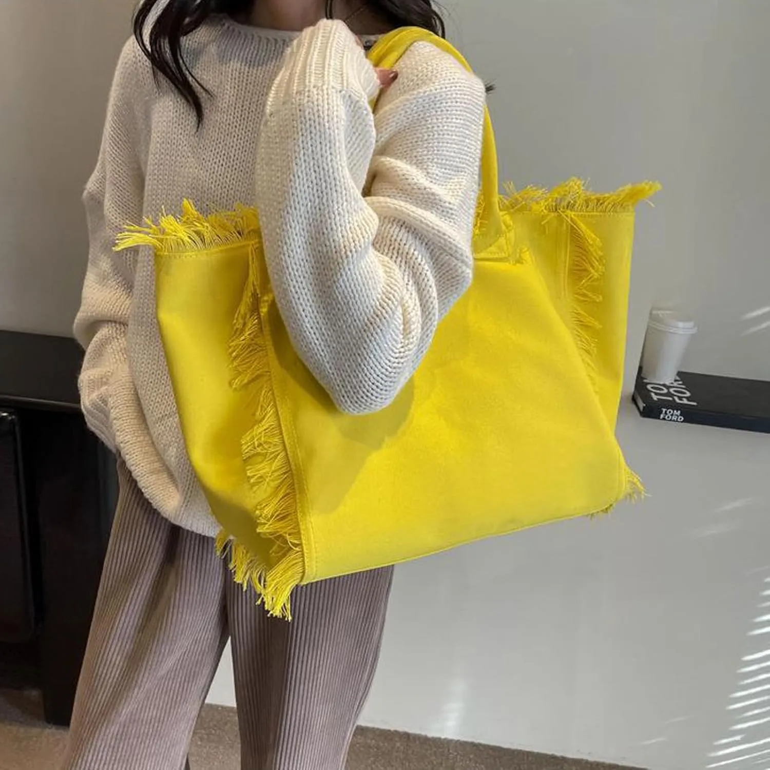 Canvas Tote Bag for Women with Tassel,Large Capacity Tassel Tote Bag Solid Canvas Commuter Handbag Shoulder Bag