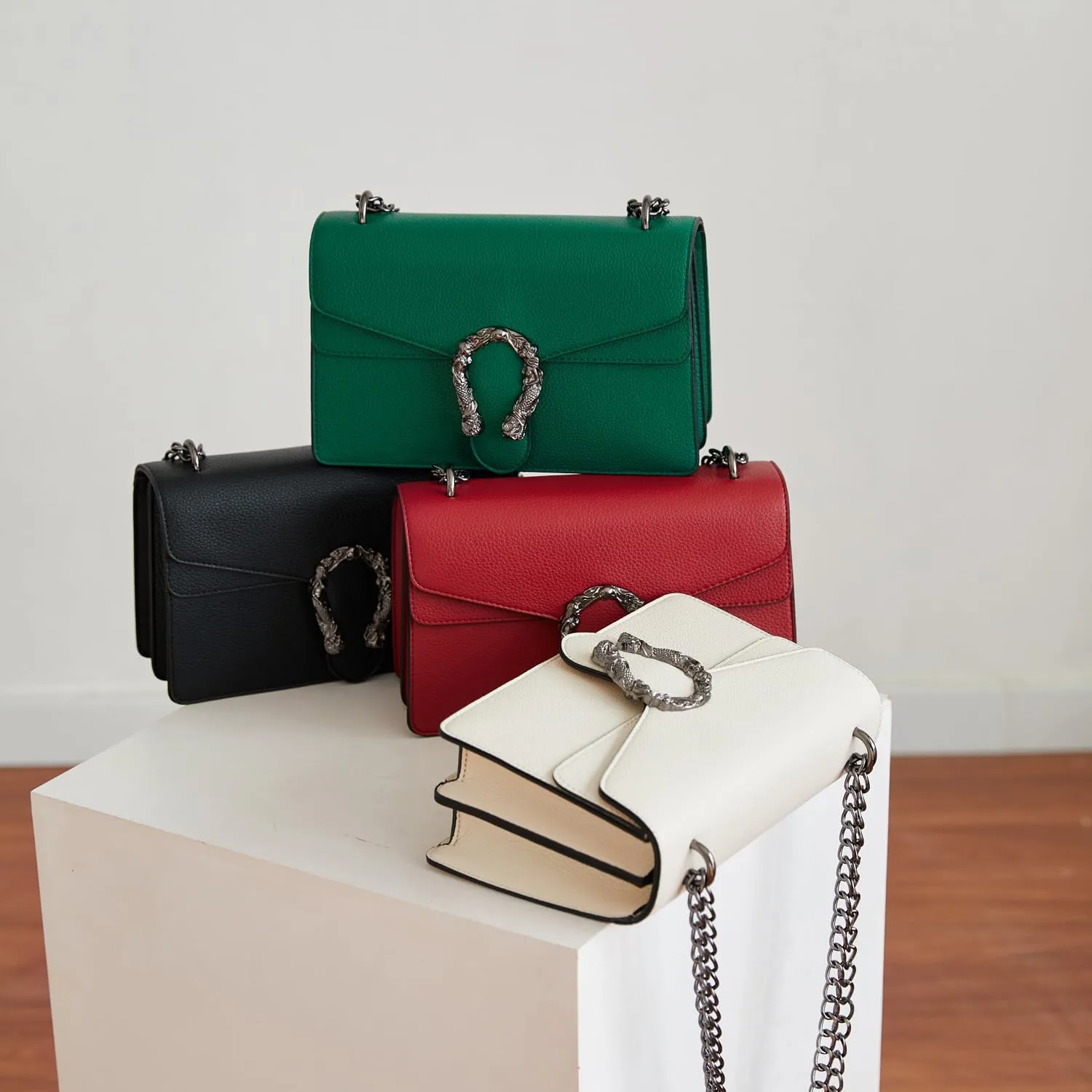Chain Crossbody Bags Purses for Women Trendy,Fashion Evening Bags Satchel Handbags,Cute Vegan Shoulder Bag