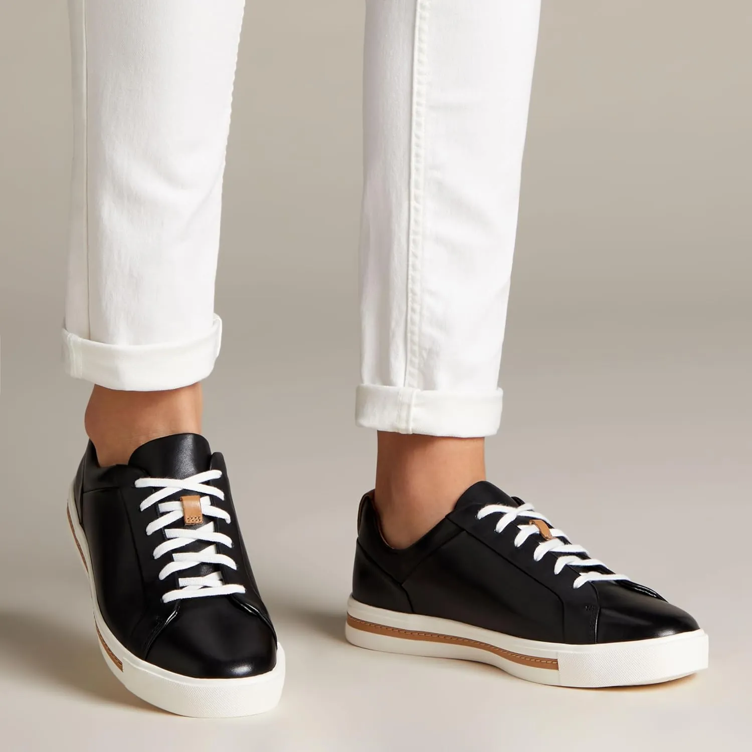 Clarks Women's Low-Top Sneakers