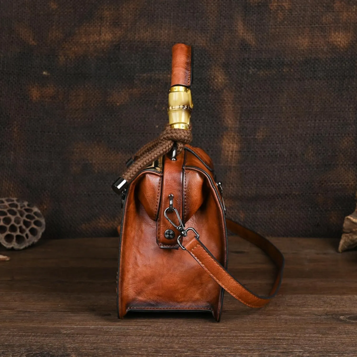 Embossed Rubbing Color Lock Clip Bag, Bamboo Hemp Rope Hand Handle, Cross-Body Dual-Purpose Women's Bag