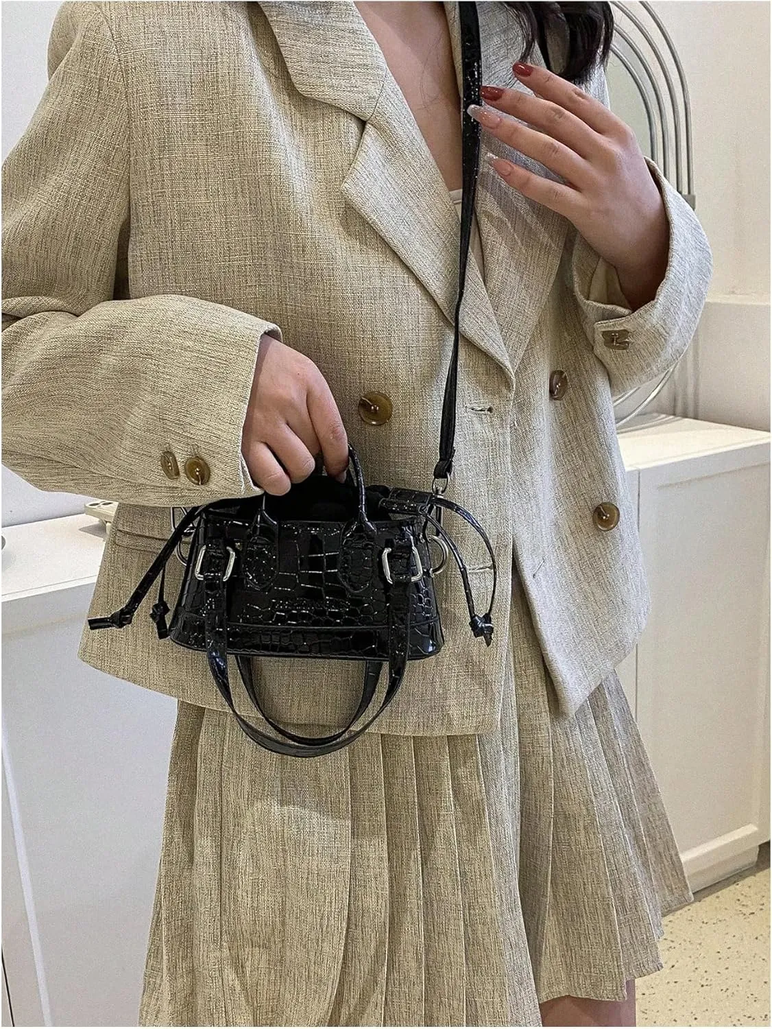 GORGLITTER Women's Mini Purse Crocodile Embossed Crossbody Bags Y2K Clutchs Drawstring Shoulder Bag
