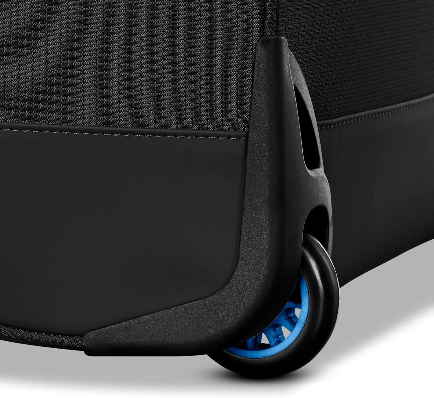 High Sierra Hi-Life 28-Inch Medium Wheeled Duffle - Features Smooth Rolling Wheels, WetPak Pockets, Stack-It Strap, Adjustable Handle, Fleece Pocket, Padded Laptop Sleeve, Expandable - Black/Blue