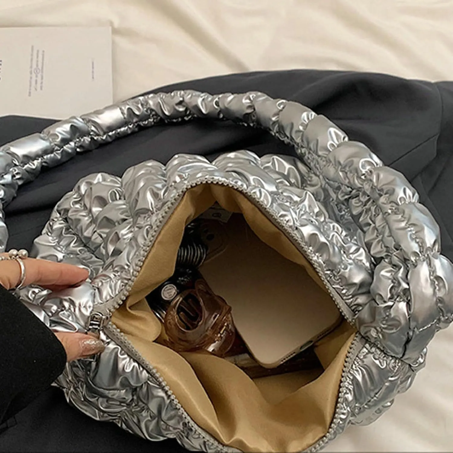 Quilted Crossbody Bag Women 2025 Puffer Tote Large Carryall Nylon Puffy Shoulder Pleated Cloud Bubble Messenger Bag