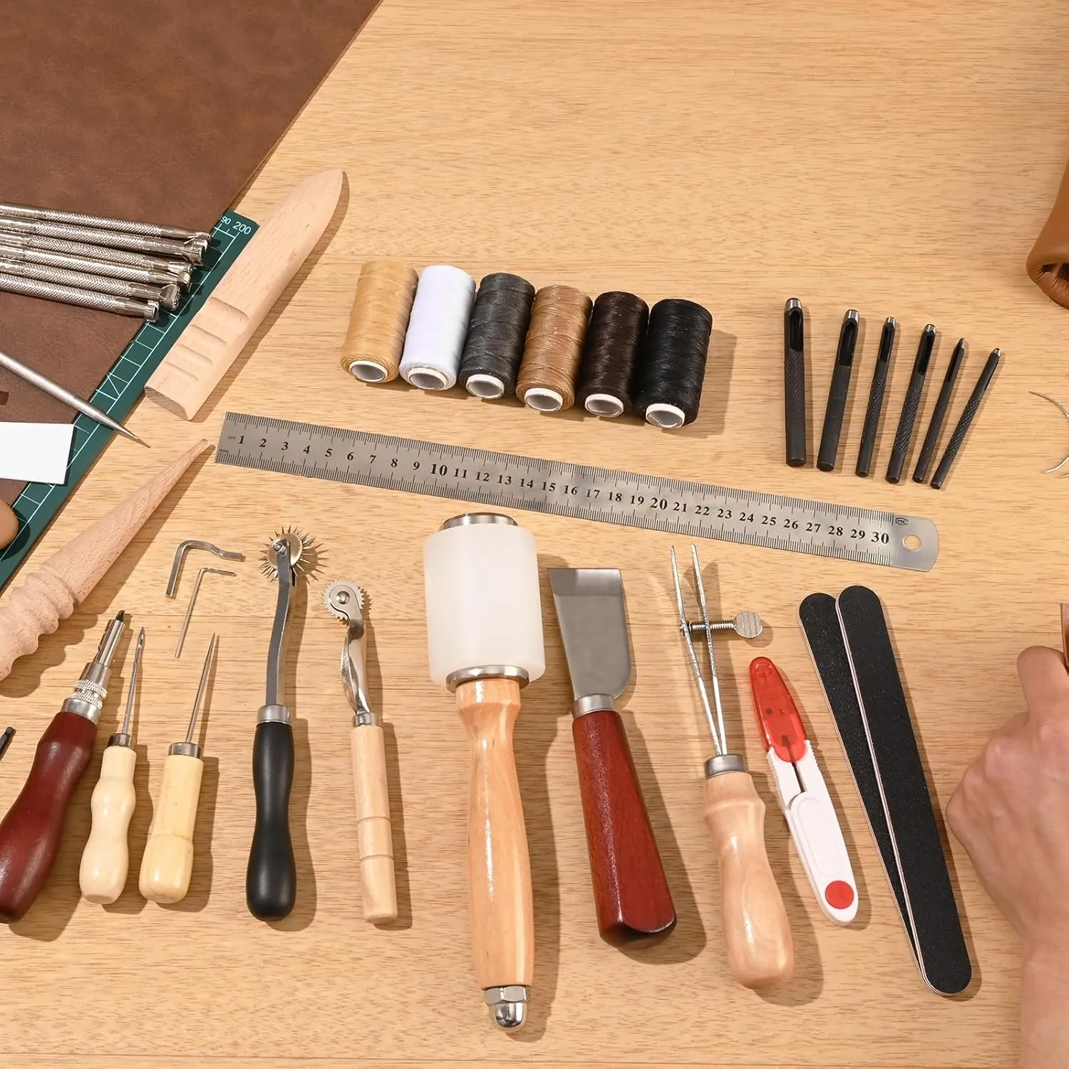 VEVOR Leather Working Tools Kit, 59 PCS Leather Craft Tools with Portable Canvas Storage Bag, Engraving Punching Sewing Stamping Sanding Tools, Ideal for Beginners DIY Enthusiasts and Professionals
