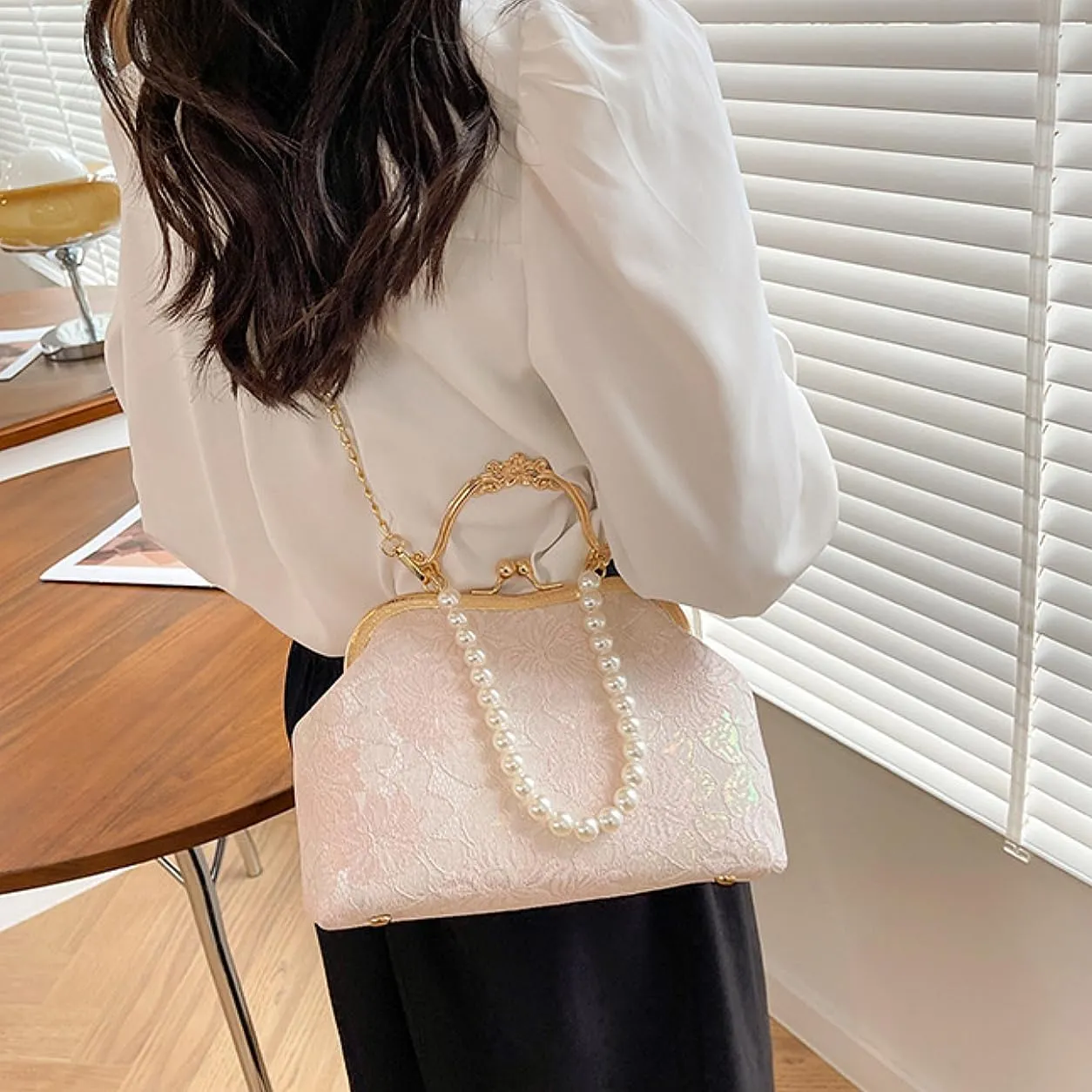 Vintage Chinese Lace Embroidery Pearl Crossbody Bag Evening Bag with Chain Strap for Women